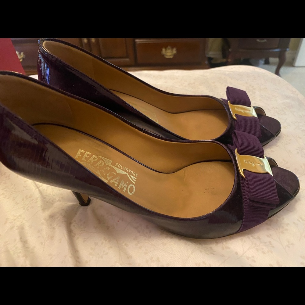 Salvatore Ferragamo Purple Mid-heel Peep Toe Pump - Picture 2 of 10